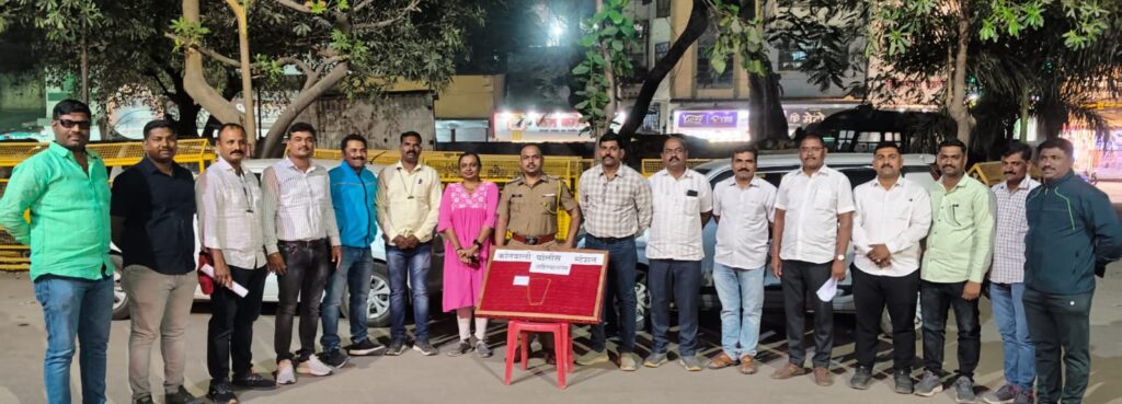 ЁЯЪирдмрд╕рд╕реНрдерд╛рдирдХрд╛рд╡рд░ рд╕реЛрдирд╕рд╛рдЦрд│реА рдЪреЛрд░рдЯреНрдпрд╛рдВрдЪрд╛ рд╕реБрд│рд╕реБрд│рд╛рдЯ рдкреНрд░рд╡рд╛рд╢рд╛рдВрдЪреНрдпрд╛ рдЧрд░реНрджреАрдЪрд╛ рдШреЗрддрд▓рд╛ рдлрд╛рдпрджрд╛ рддрдмреНрдмрд▓ рей рд▓рд╛рдЦрд╛рдВрдЪреА рд╕реЛрдиреНрдпрд╛рдЪреА рдорд╛рд│ рдЪреЛрд░реАтАж рдХреЛрддрд╡рд╛рд▓реА рдкреЛрд▓рд┐рд╕рд╛рдВрдЪреА рдХрд╛рд░рд╡рд╛рдИ рел рдорд╣рд┐рд▓рд╛ рдЖрд░реЛрдкреА рдЬреЗрд░рдмрдВрдж!