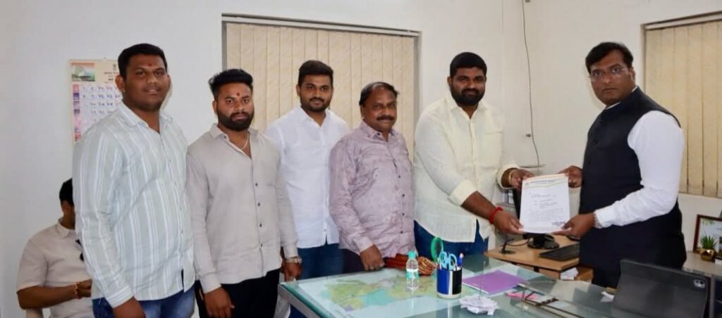 ЁЯТНрд╕рд╛рд╡реЗрдбреАрддрдЪ рд╣реЛрдгрд╛рд░ рд▓рдЧреНрдирд╛рдЪреА рдиреЛрдВрджрдгреА ? рд╢рд╣рд░ рд╡рд┐рд╕реНрддрд╛рд░рд╛рдЪрд╛ рд╡реЗрдЧ рдкрд╛рд╣рддрд╛ рд╕рд╛рд╡реЗрдбреАрдд рд╕реНрд╡рддрдВрддреНрд░ рд╡рд┐рд╡рд╛рд╣ рдиреЛрдВрджрдгреА рдХрд╛рд░реНрдпрд╛рд▓рдпрд╛рдЪреА рдирдЧрд░рд╕реЗрд╡рдХ рд░реЗрд╡рдгрдирд╛рде рдкрд╡рд╛рд░ рдпрд╛рдВрдЪреА рдорд╛рдЧрдгреА..рдорд╣рд╛рдкрд╛рд▓рд┐рдХрд╛ рдкреНрд░рд╢рд╛рд╕рдирд╛рдЪреА рд╕рдХрд╛рд░рд╛рддреНрдордХ рднреВрдорд┐рдХрд╛