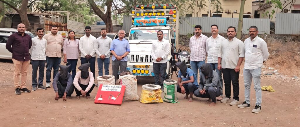 High-Quality Tinned Copper Solar ..महागड्या सोलर केबल कॉपरवर रेकॉर्डवरील चोरट्यांचा डल्ला..स्थानिक गुन्हे शाखेची धडाकेबाज कारवाई ४ आरोपी ताब्यात लाखोंच्या मुद्देमाल जप्त