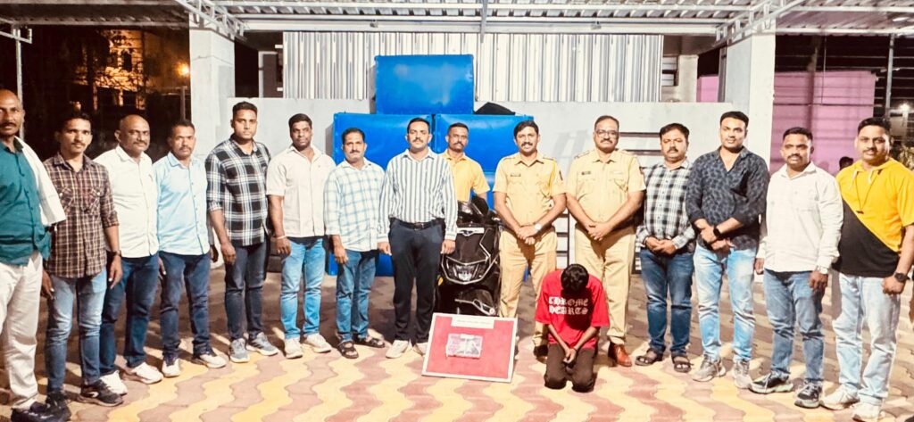 स्वतःवरच गोळीबार करून रचला हल्याचा बनाव..४० हजाराची दिली सुपारी..फिर्यादीच निघाला मुख्य ‘मास्टरमाईंड’..! तुळजाभवानी मंदिर परिसर गोळीबार प्रकरणाचा उलगडा..तोफखाना पोलिसांकडून गावठी पिस्तुलासह आरोपी अटक!