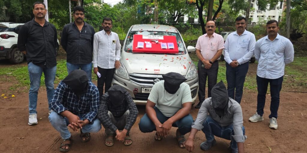 स्थानिक गुन्हे शाखेची मोठी कारवाई! गावठी कट्टा व जिवंत काडतुसांसह ‘या’ चौघांना ठोकल्या बेड्या;मध्यप्रदेशातून आणलेला कट्टा विकण्याचा डाव फसला