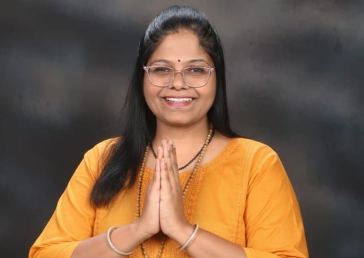 कोट्यवधींचे जलशुद्धीकरण केंद्र की मातीचा कारखाना?’ गढूळ पाण्याच्या बाटल्या घेऊन रणरागिणी थेट अधिकाऱ्यांच्या केबिनमध्ये घुसल्या;कराड पंचायत समितीत थरार! प्रशासनाला घाम फुटला..!