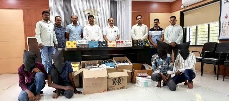 धक्कादायक! दुकानाचे कुलूप तोडून तब्बल ११ लाखांच्या सिगारेट लंपास;स्थानिक गुन्हे शाखेने अशा आवळल्या आंतरजिल्हा टोळीच्या मुसक्या..!